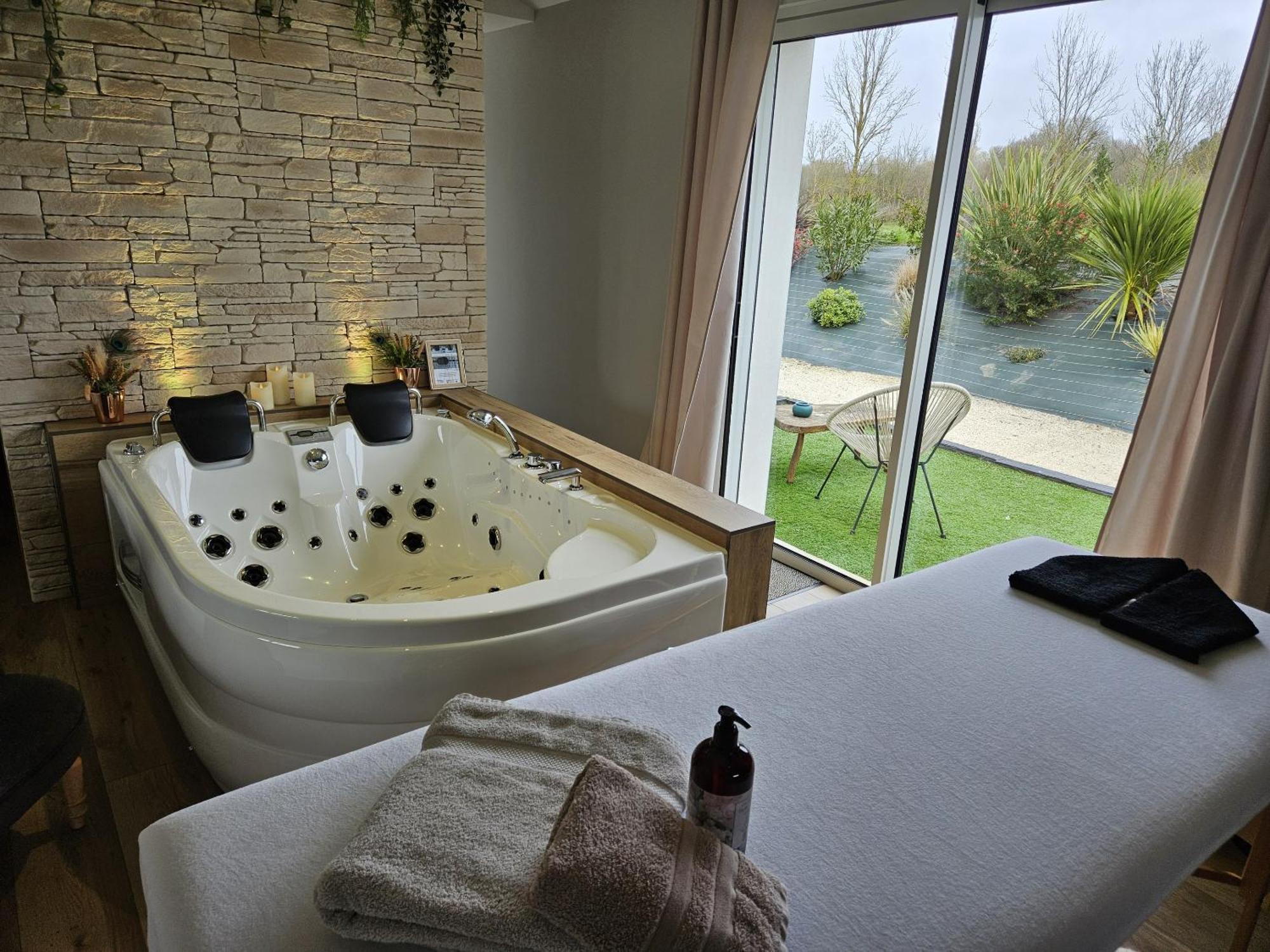 L'Essentiel - Love 5 Etoiles Talmont-Saint-Hilaire Exterior foto